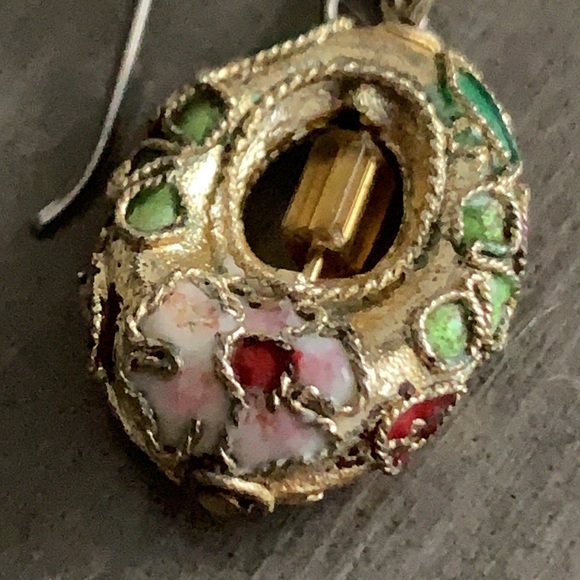 Amazing detail custom vintage earrings - Picture 2 of 6